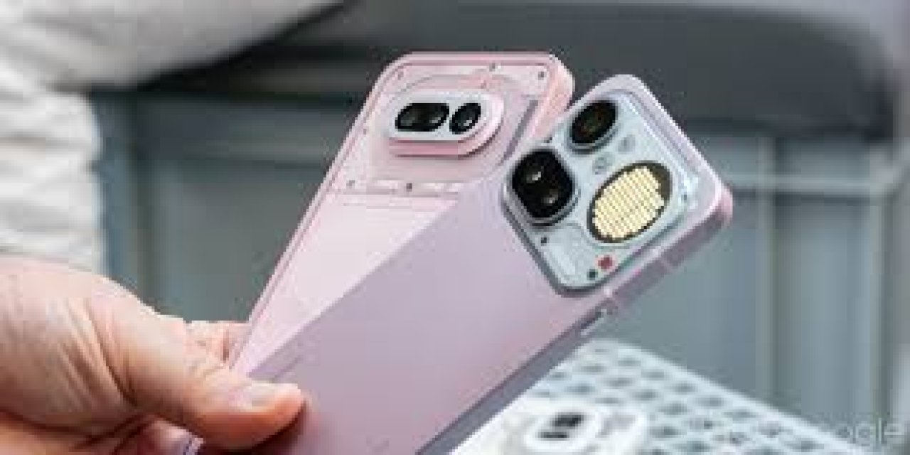 Nothing Phone 4a Review: Upgraded Display, 3.5x Telephoto Camera, Snapdragon 7s Gen 4 and 5400mAh Battery